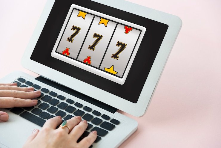 Panel Ketentuan VIP qatarslot bernuansa neon